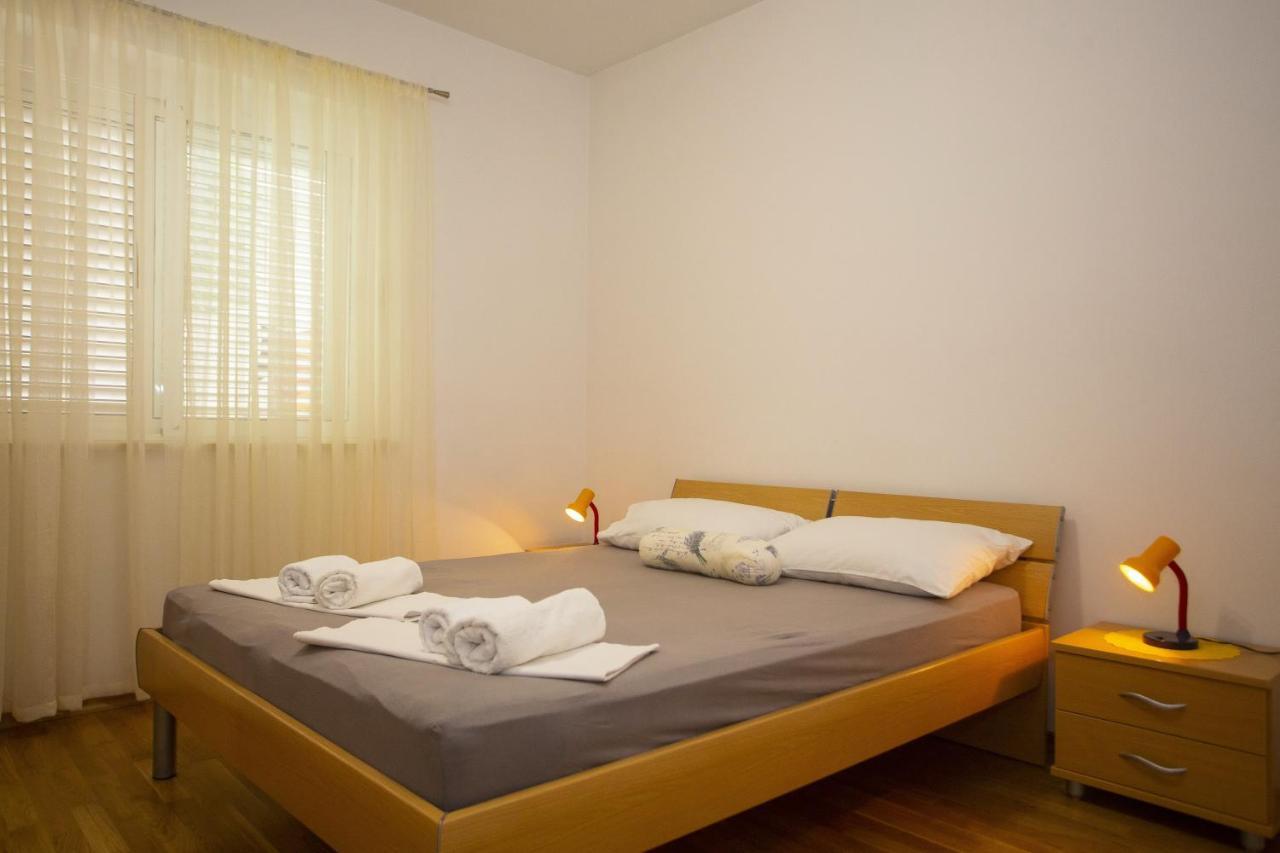 Apartments With A Parking Space Podgora, Makarska - 12816 エクステリア 写真