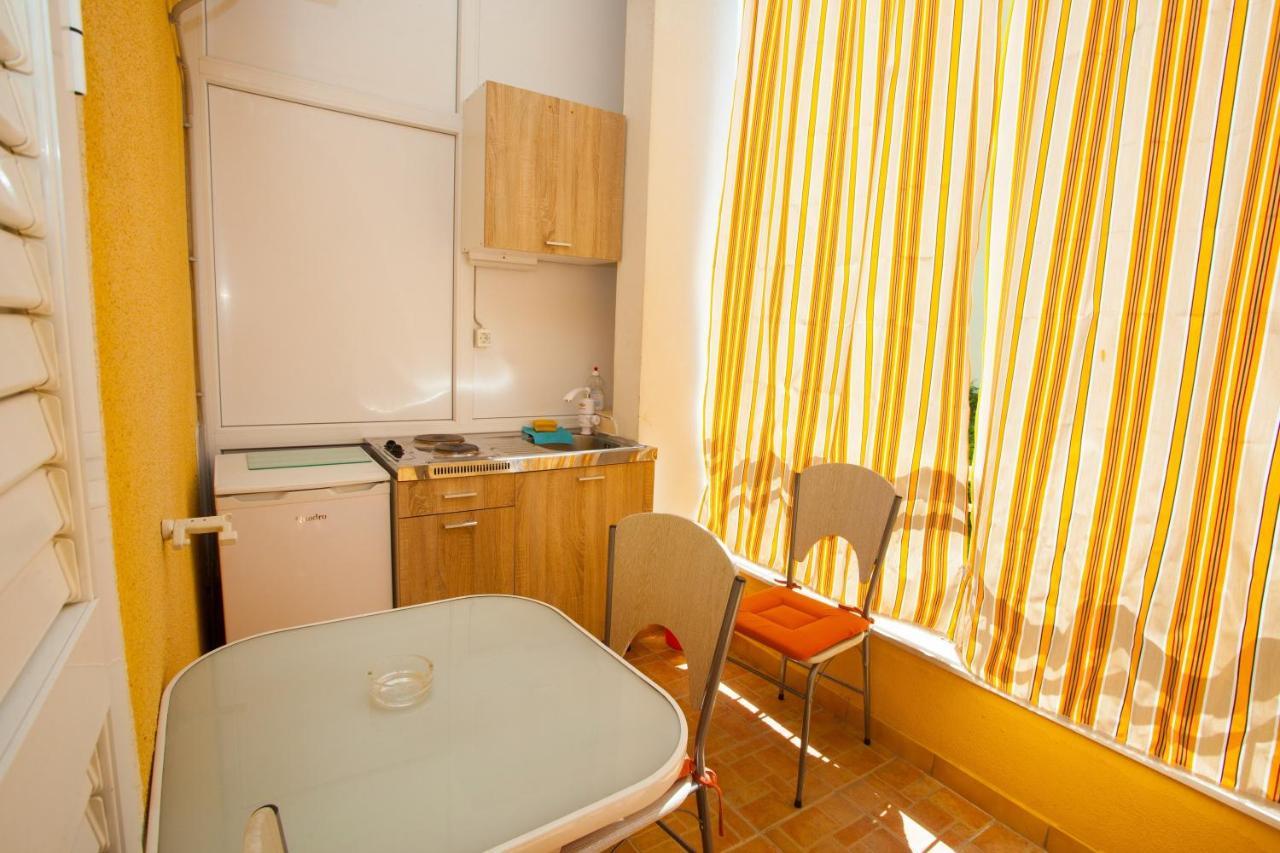 Apartments With A Parking Space Podgora, Makarska - 12816 エクステリア 写真